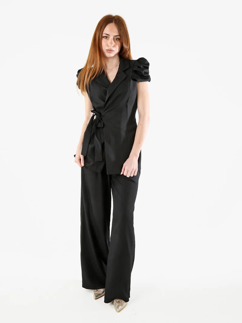 Blazer donna incrociato a maniche corte con spalle a sbuffo - nero