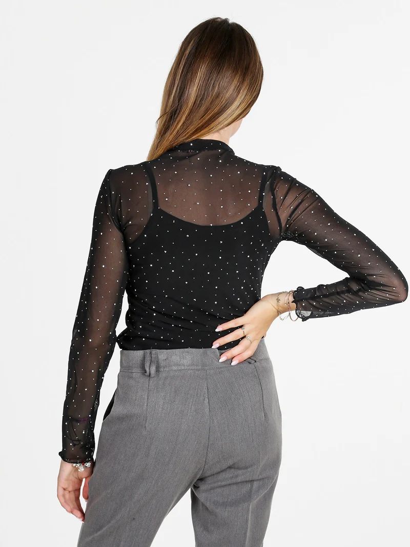 Maglia donna a lupetto in microrete con borchie - nero