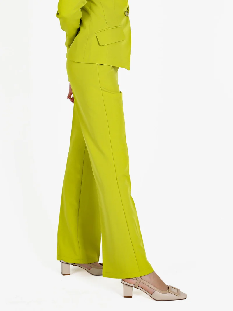 Pantaloni eleganti da donna con finale a zampa - mela