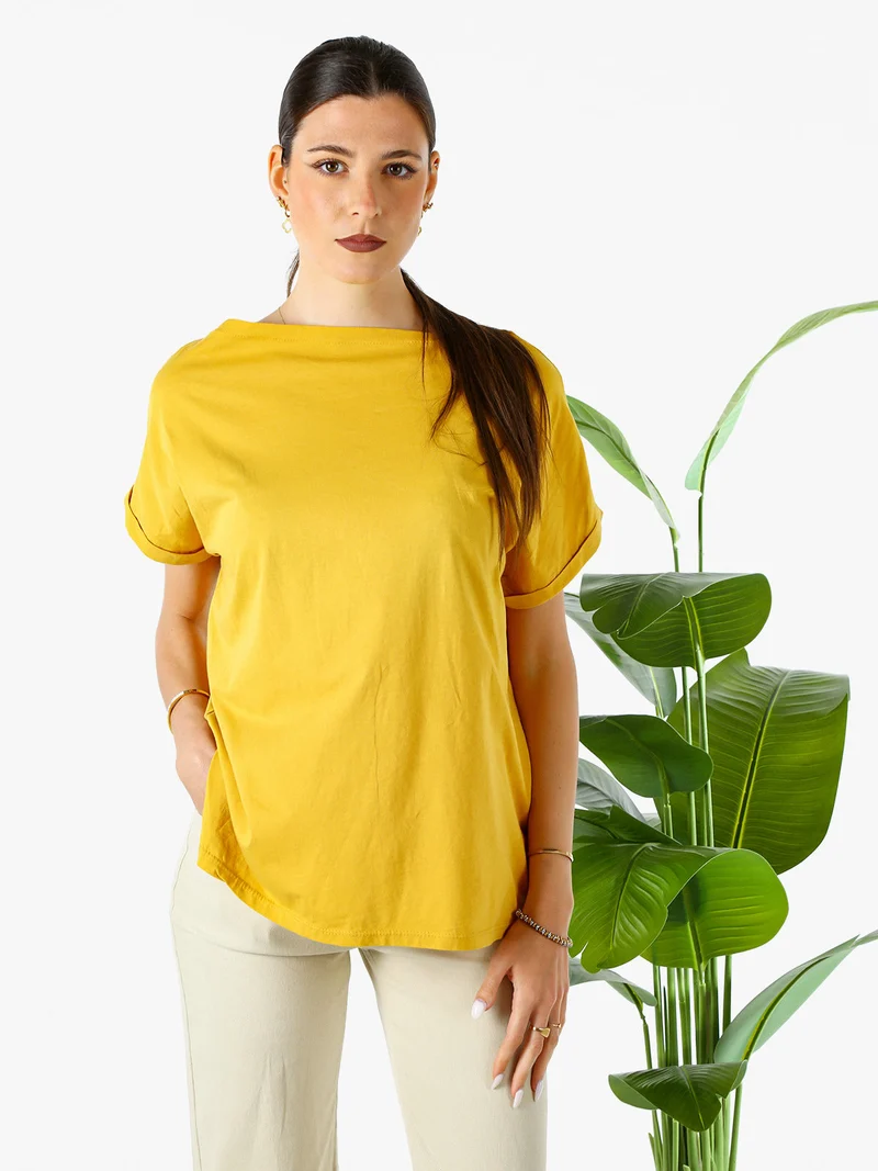 T-shirt donna in cotone con scollo a barca - senape
