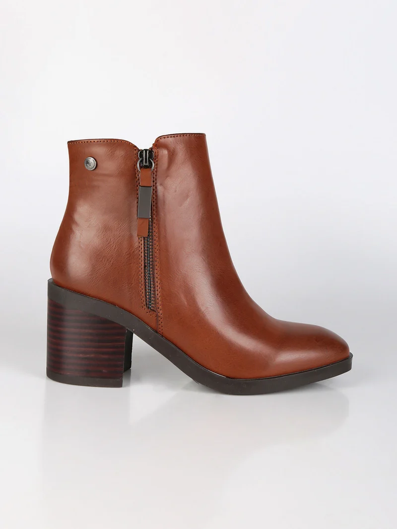 Stivaletti da donna con tacco - cammello