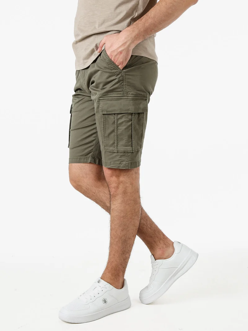 Bermuda da uomo in cotone stretch con tasconi - militare