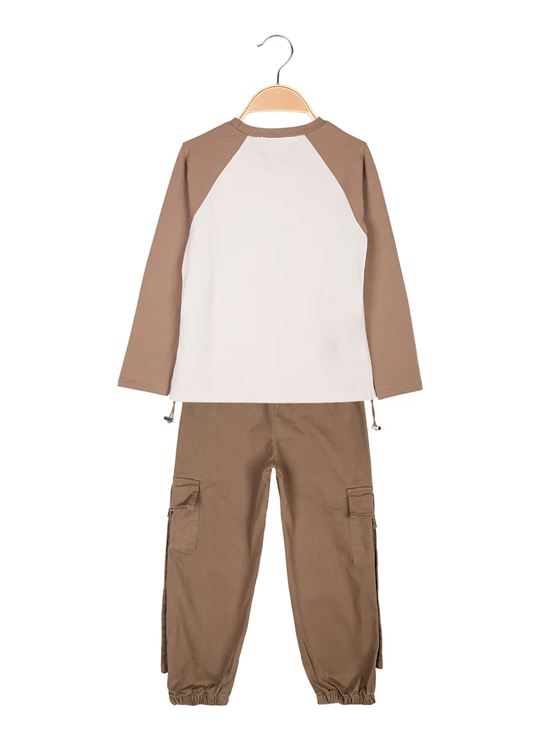 Completo 2 pezzi da ragazza maglietta + pantaloni con tasconi - cammello
