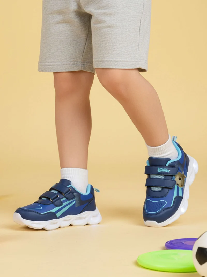 Sneakers da ragazzo con luci e cinturini a strappo - blu scuro