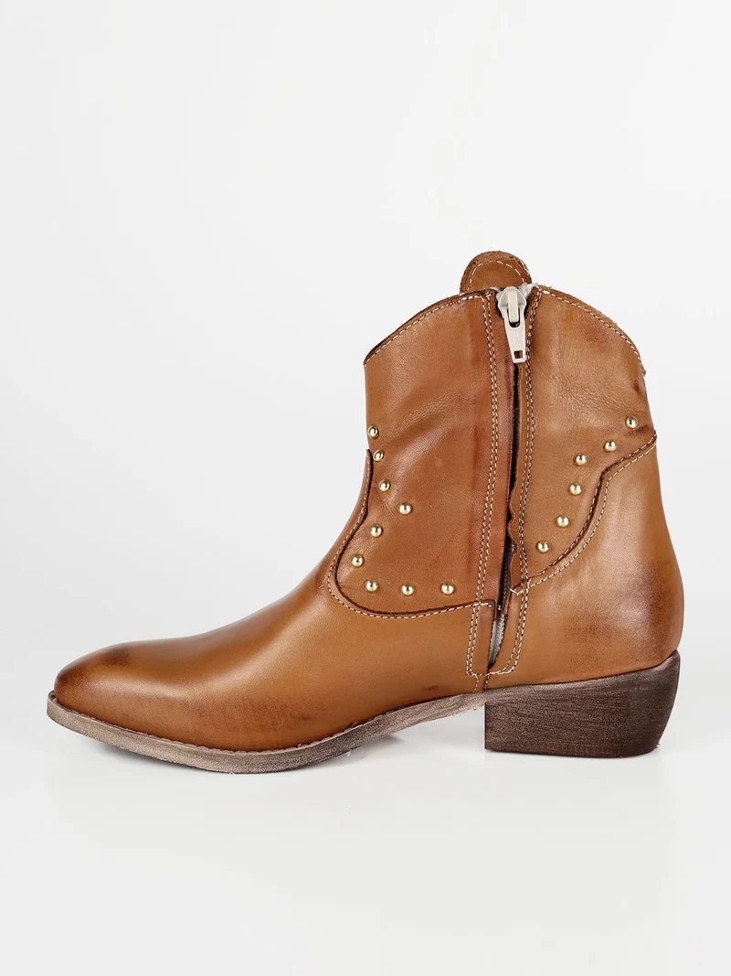 Stivaletti in pelle donna con borchie - cuoio