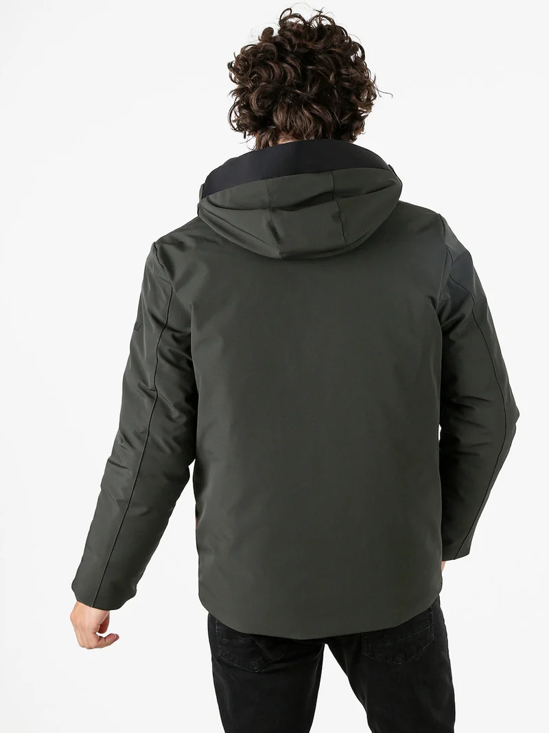 Giubbotto uomo imbottito con cappuccio e zip - militare