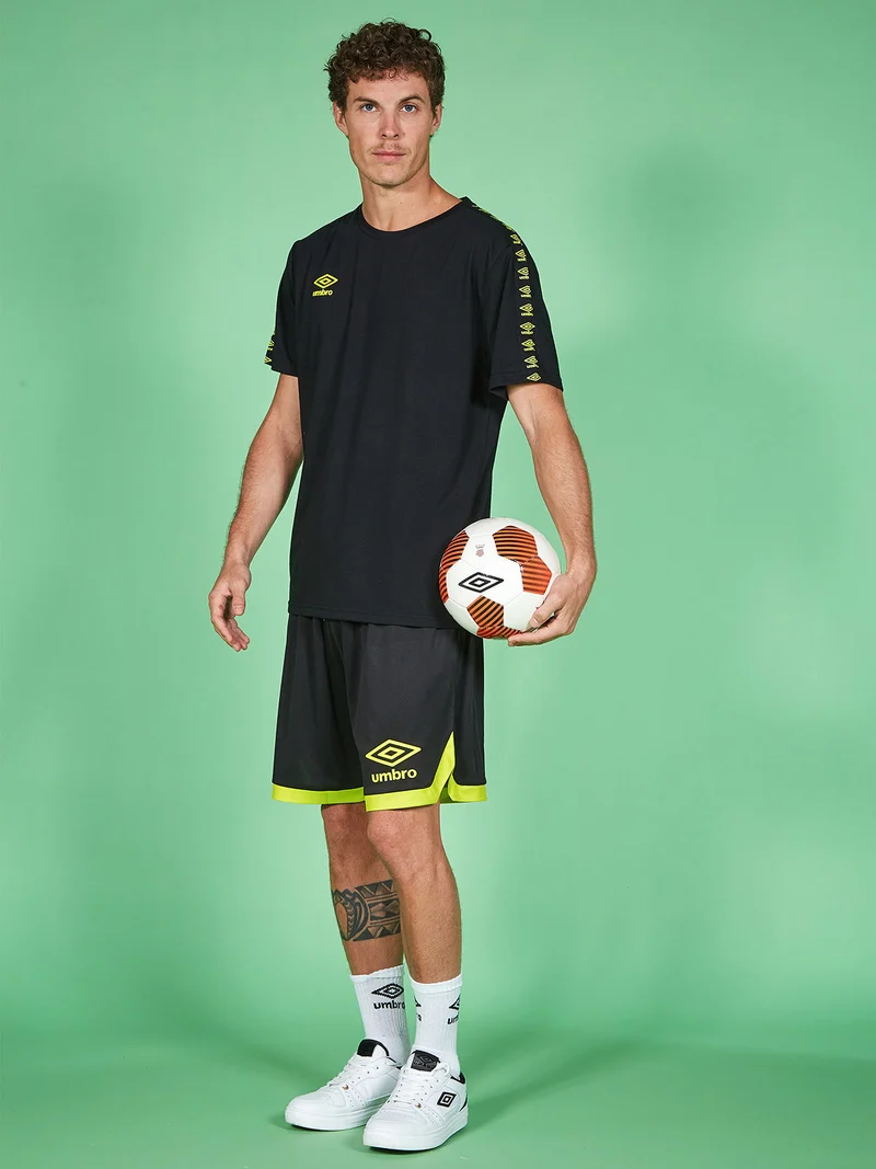 Completo corto da uomo con t-shirt in cotone e bermuda sportivo - nero