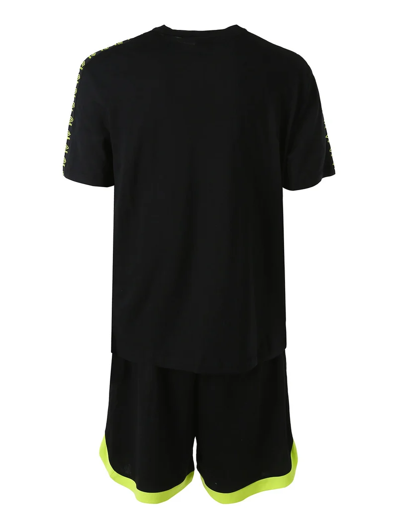 Completo corto da uomo con t-shirt in cotone e bermuda sportivo - nero