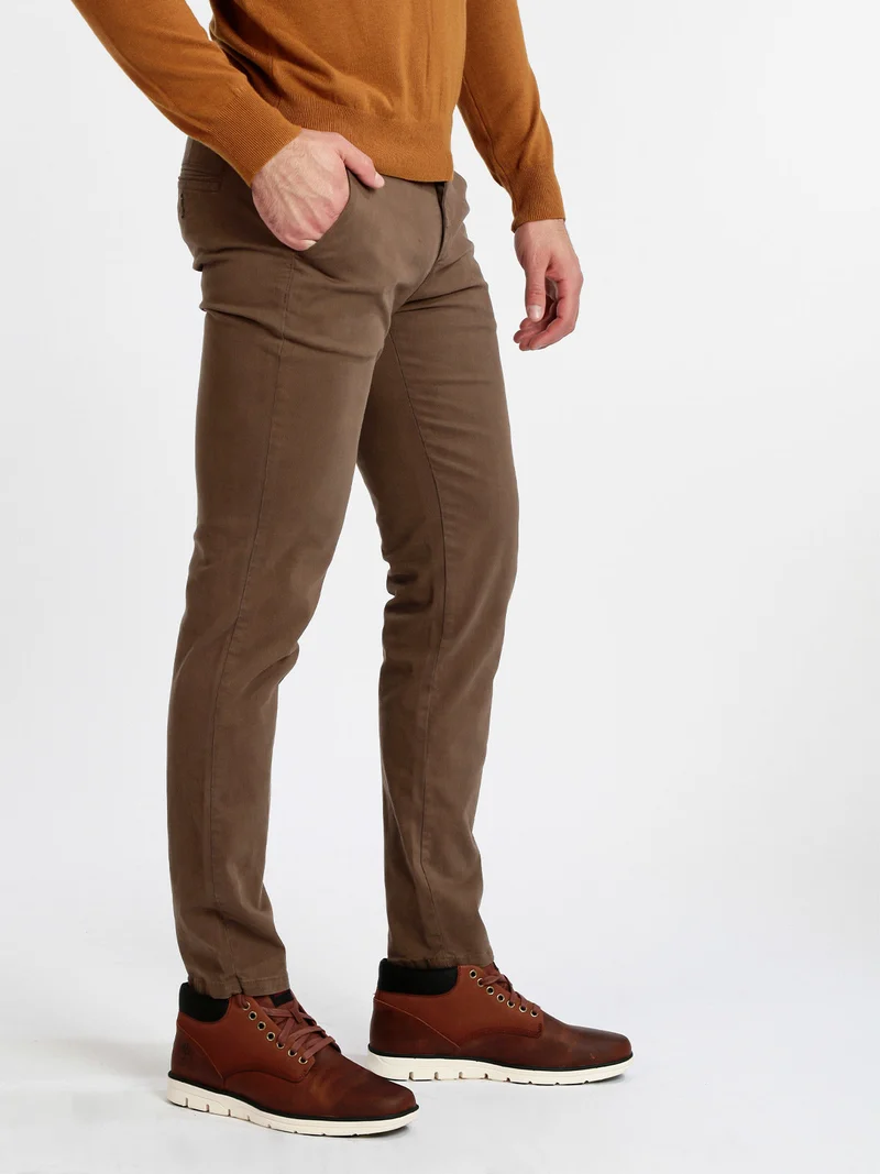 Pantaloni uomo in cotone slim fit - fango