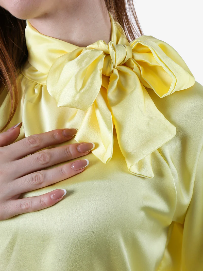 Blusa donna in tessuto simil raso a maniche lunghe - giallo