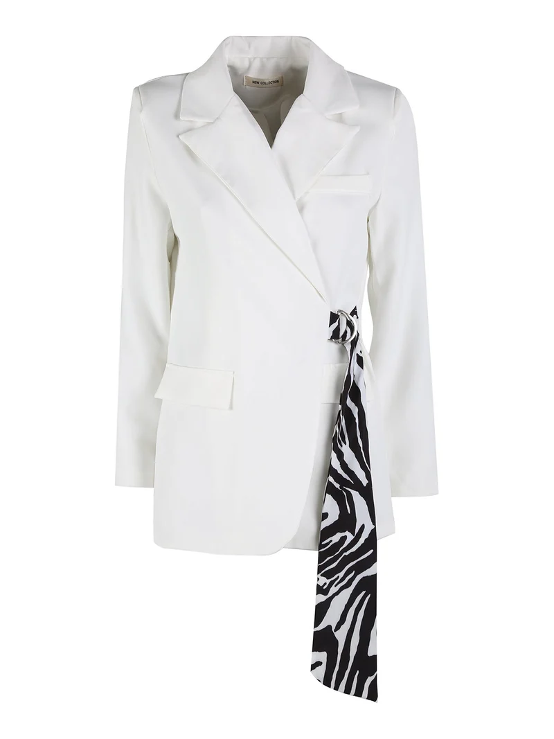 Completo da donna oversize con blazer e pantalone - bianco