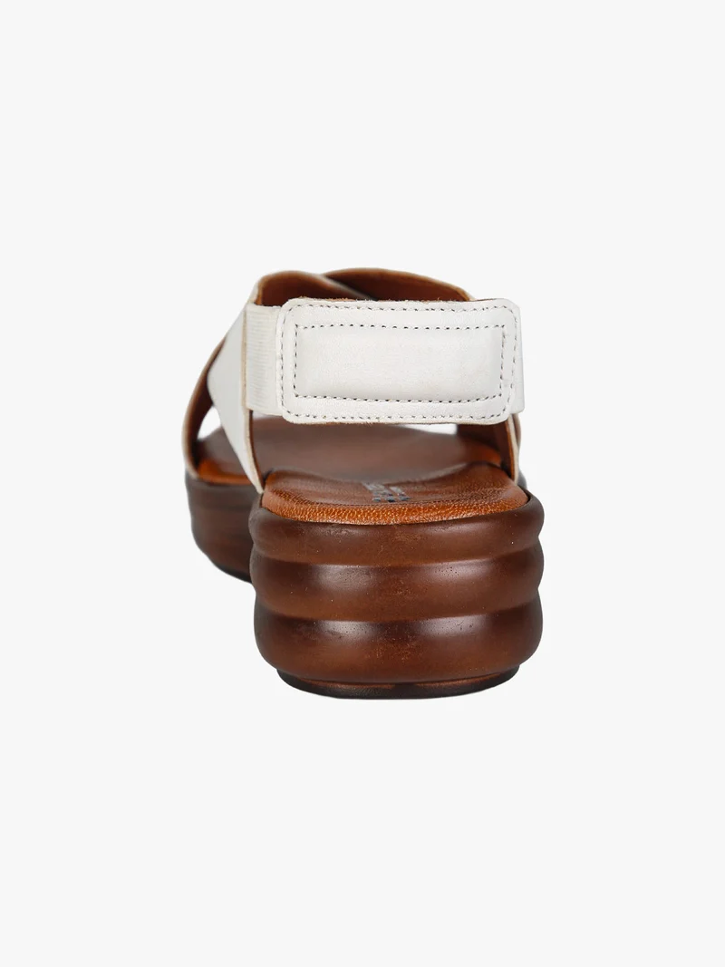 Sandali in pelle da donna con cinturino elastico e zeppa - bianco