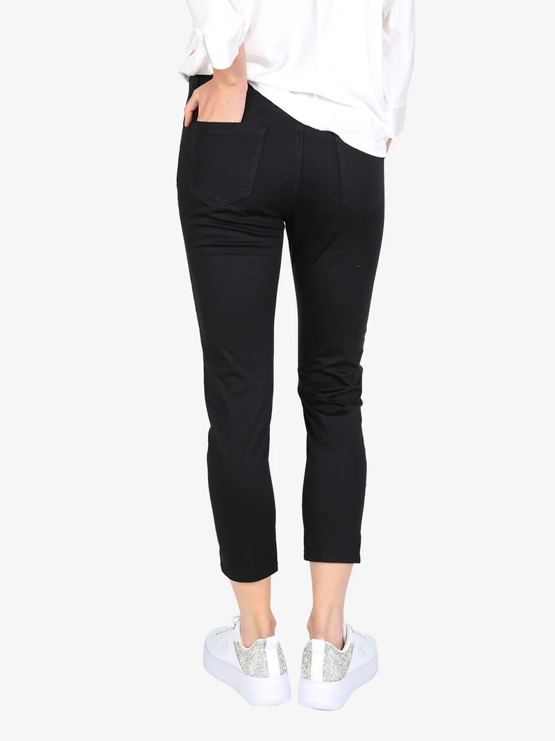 Pantaloni capri donna in cotone con piccolo spacco e strass sul finale - nero