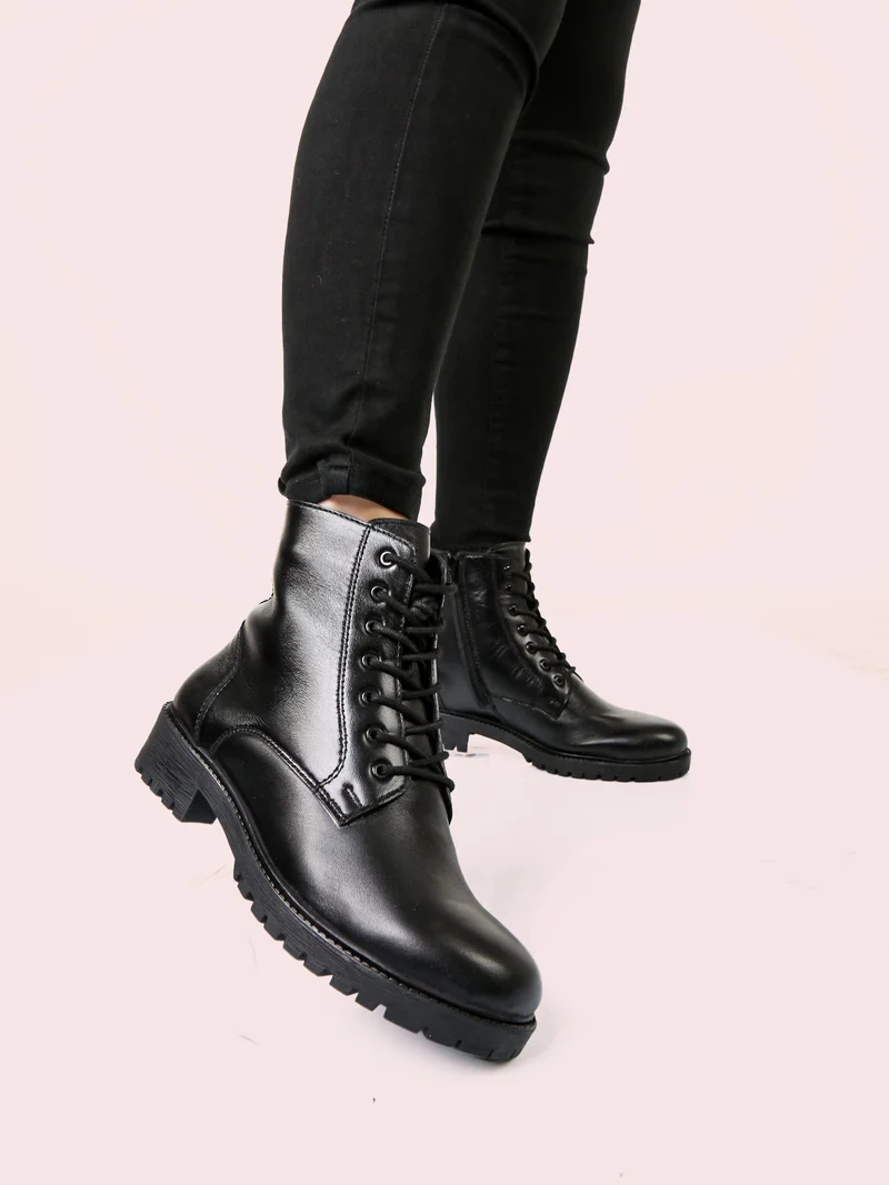 Anfibi donna stringati in pelle con zip - nero