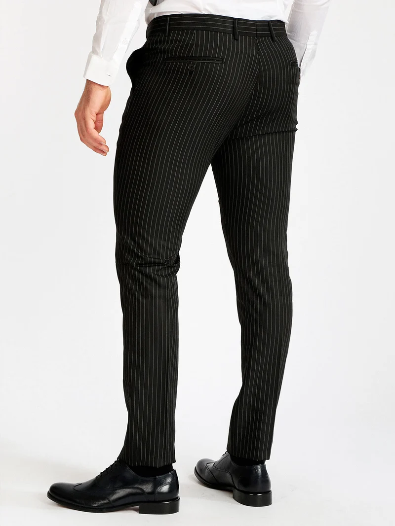 Completo elegante da uomo gessato - nero