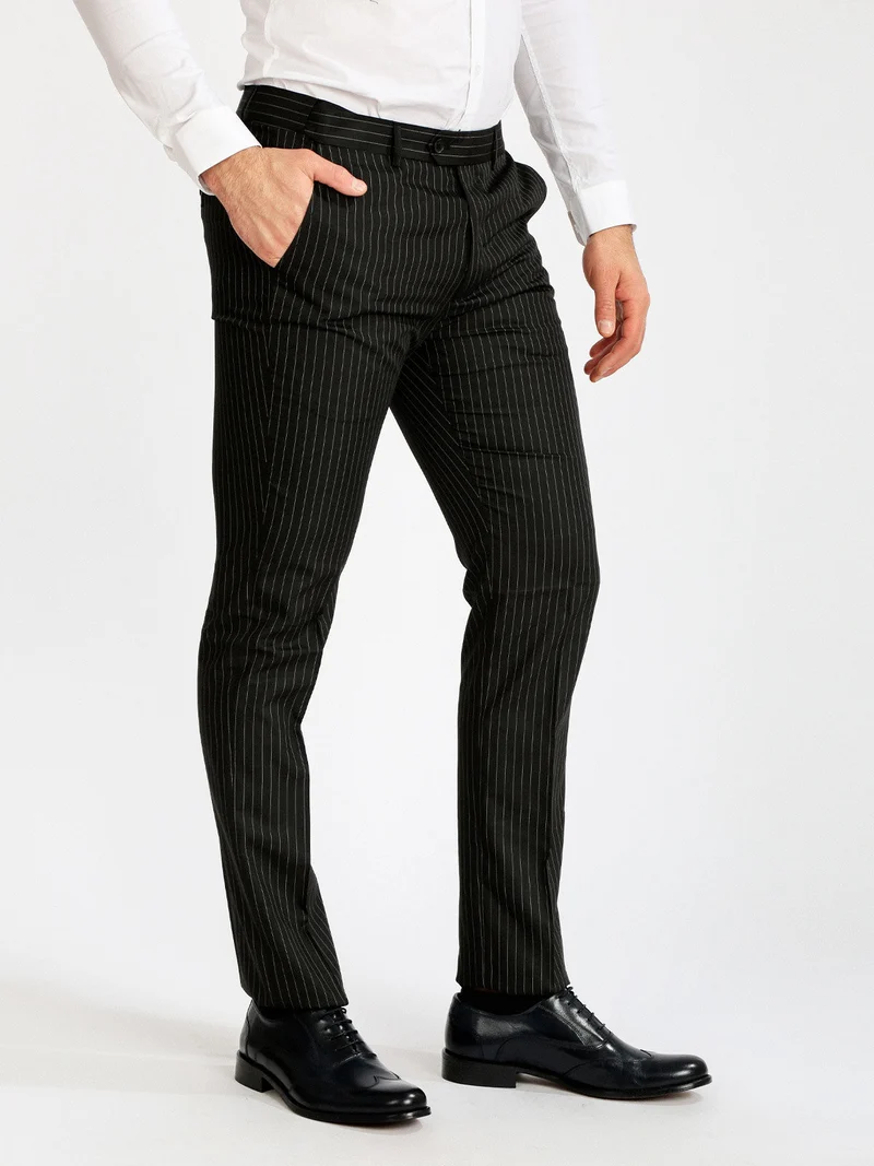 Completo elegante da uomo gessato - nero
