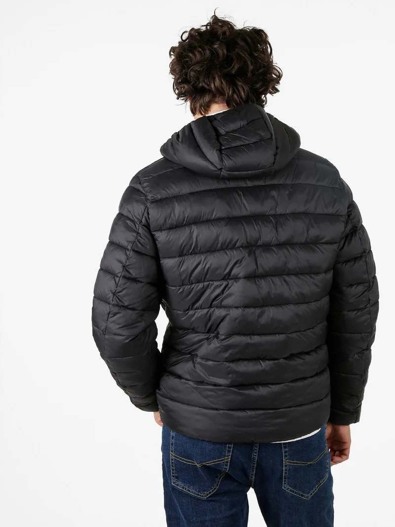 Giubbotto piumino da uomo con cappuccio e zip - nero