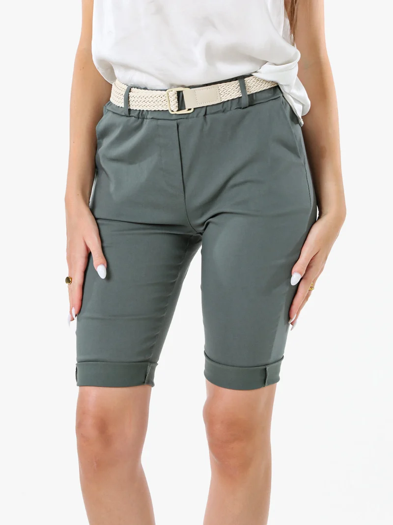 Bermuda donna in tessuto elasticizzato con cintura in corda - verde