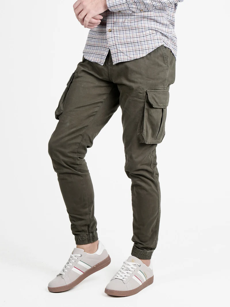 Pantaloni da uomo con tasconi laterali e coulisse - militare