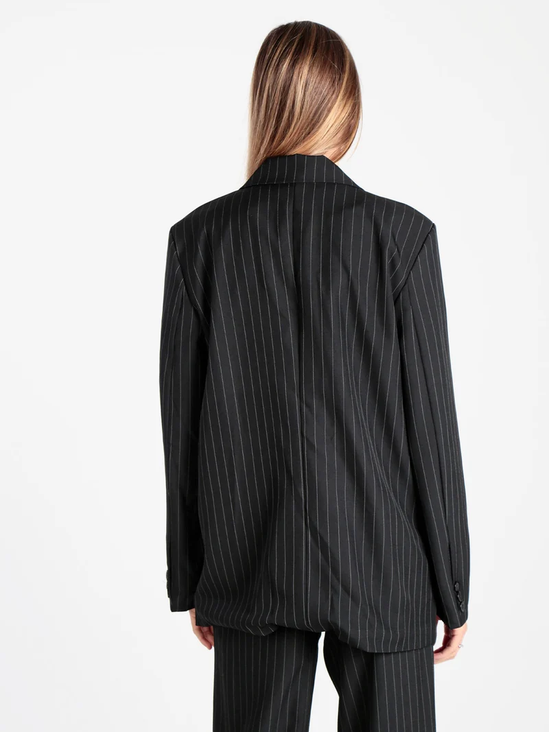 Blazer donna gessato con chiusura a doppio petto - nero