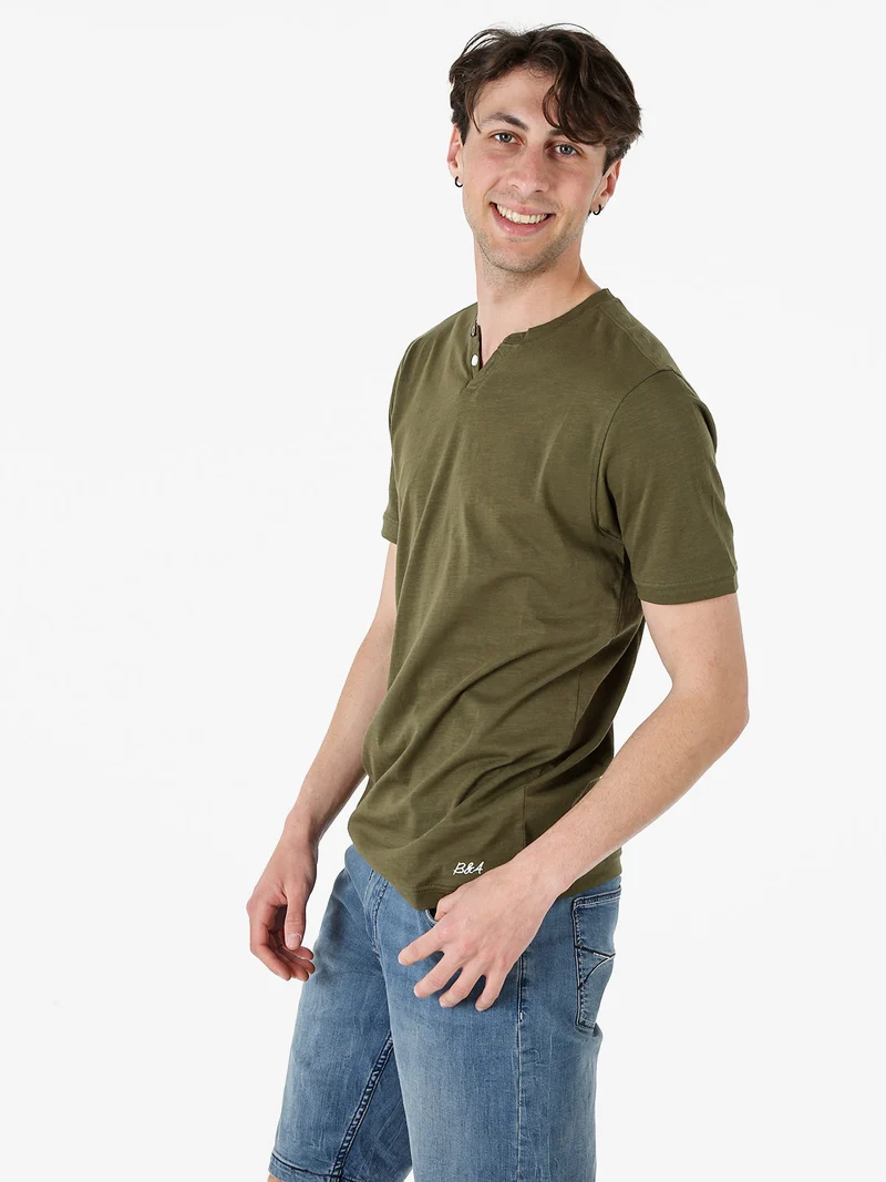 T-shirt da uomo in cotone con bottoncini - militare