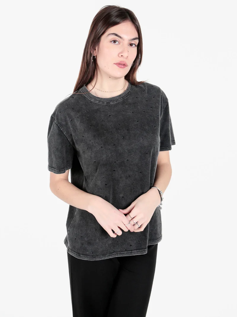 T-shirt oversize da donna con borchie - nero
