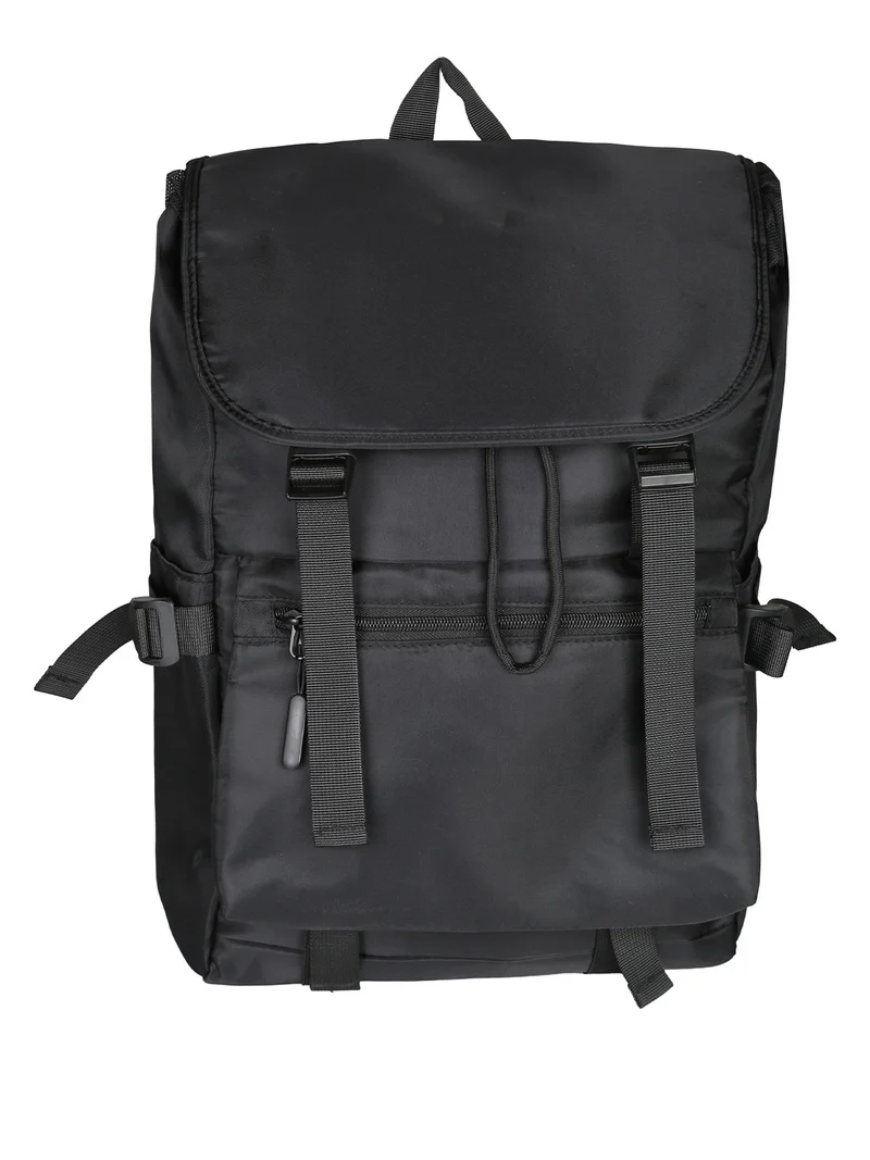 Zaino capiente con chiusura patta - nero
