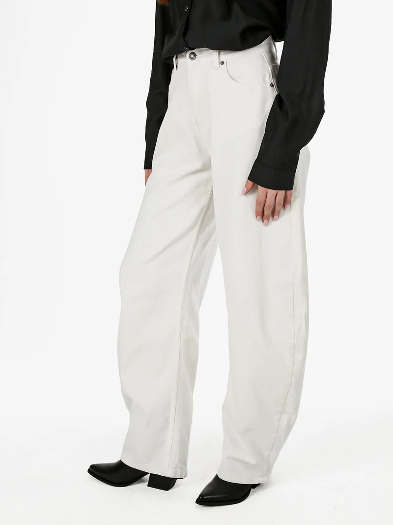 Pantaloni jeans da donna a palloncino - bianco