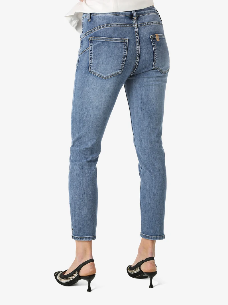 Jeans donna push-up con punto luce sul finale - jeans