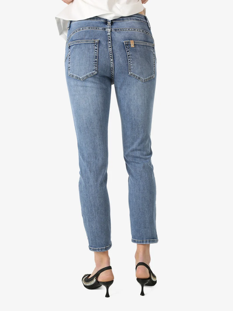 Jeans donna push-up con punto luce sul finale - jeans