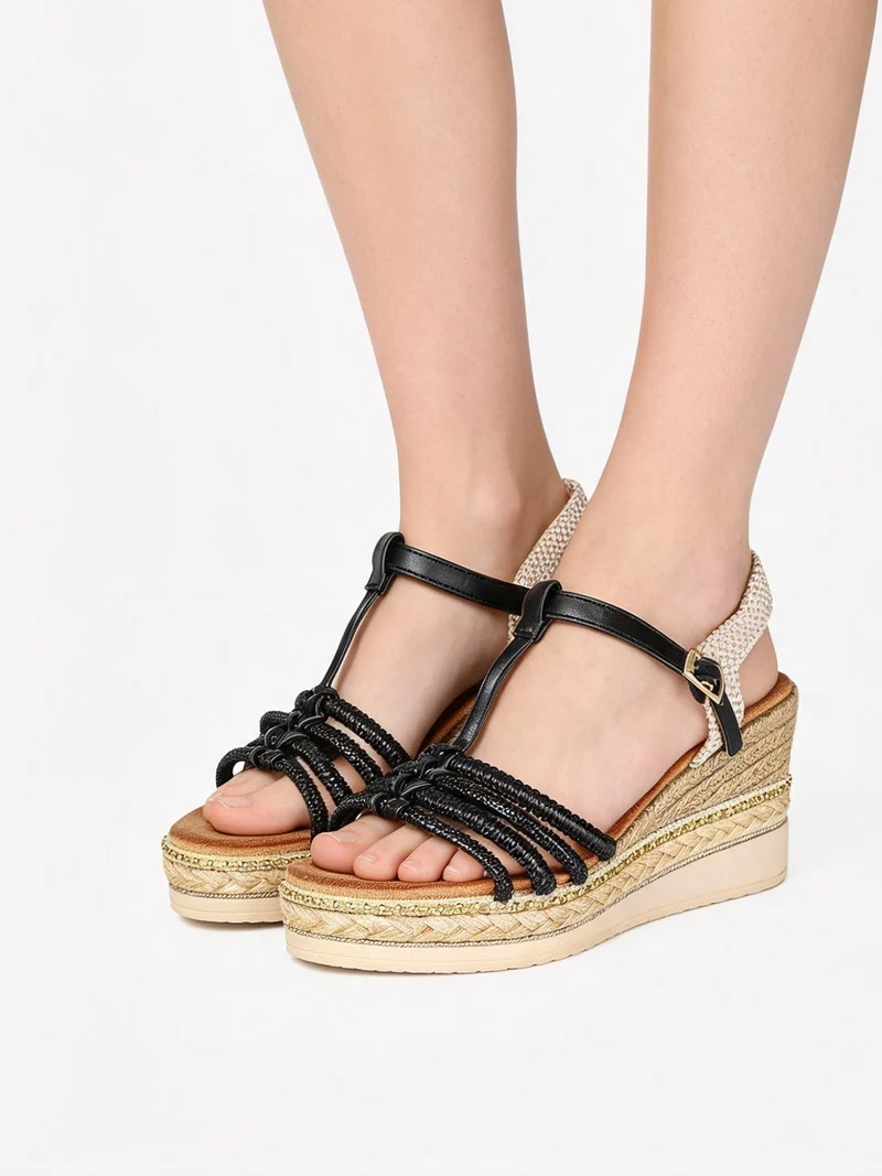 Sandali donna con zeppa e plateau - nero