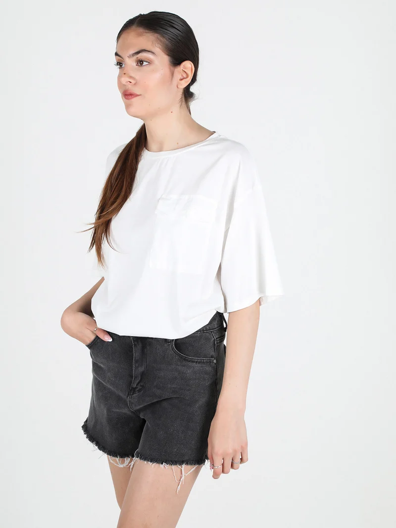 T-shirt donna in cotone con taschino - bianco