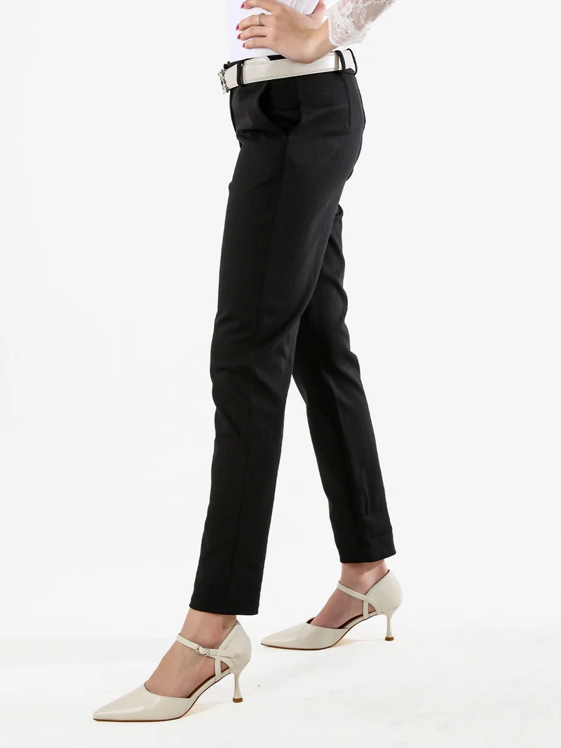 Pantaloni donna capri con cintura - nero