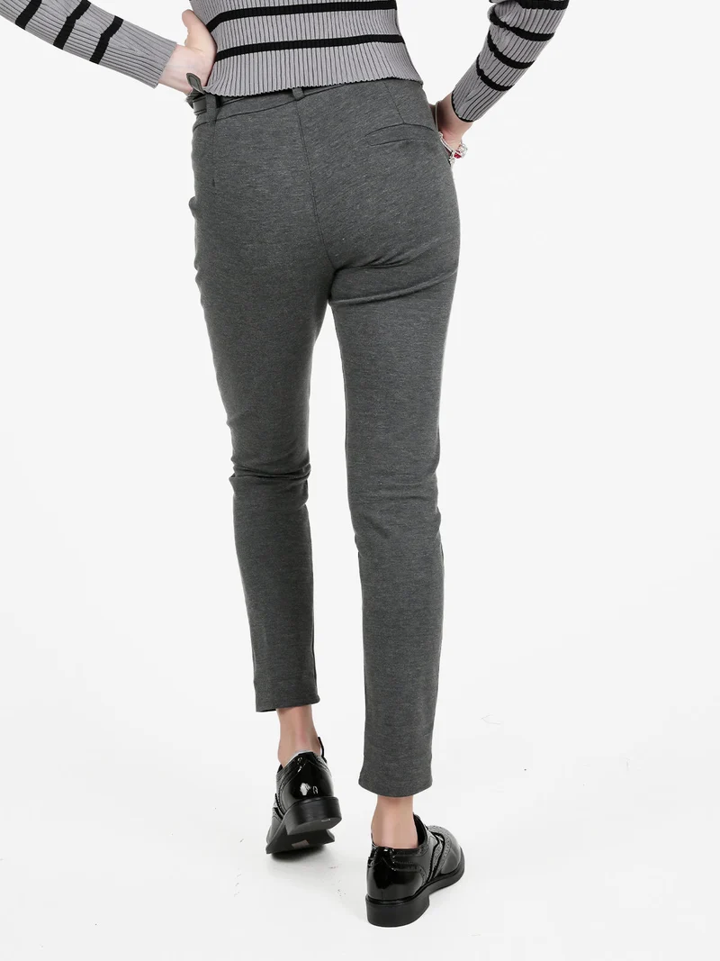Pantaloni donna con cintura - grigio