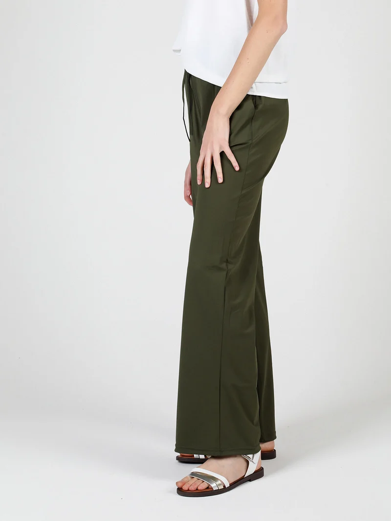 Pantaloni donna in tessuto tecnico a gamba larga - militare