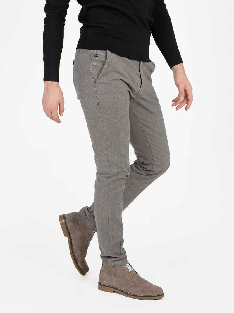 Pantaloni slim fit da uomo in cotonte texturizzato - khaki