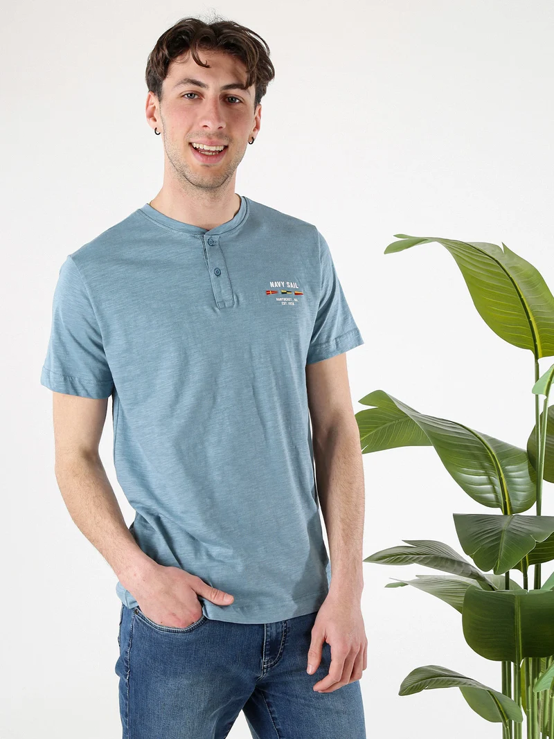 T-shirt da uomo in cotone con bottoni - blu