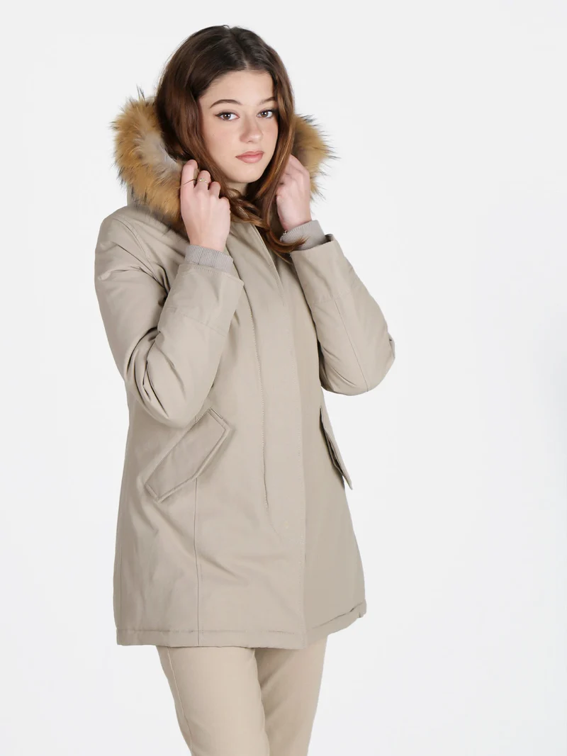 Giubbotto donna con cappuccio peloso - beige