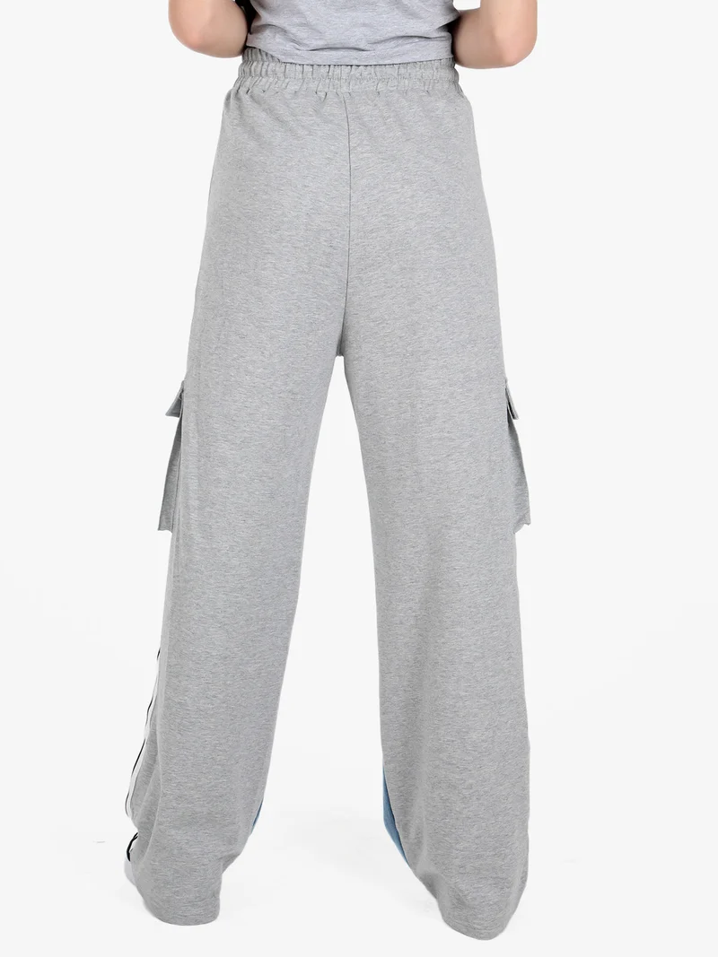 Pantaloni donna a gamba larga con tasconi e coulisse - grigio