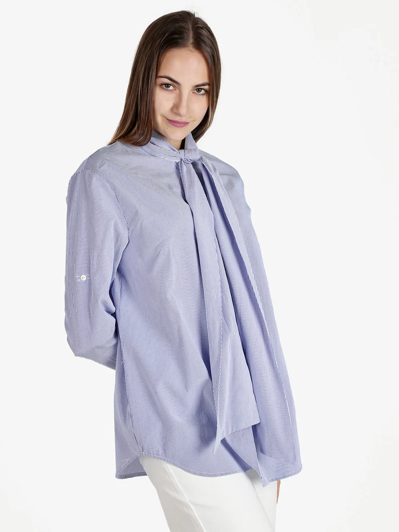 Camicia rigata da donna a maniche lunghe - blu